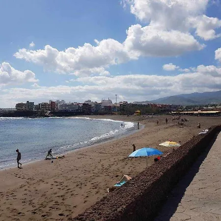 Piso En Primera Linea Con Vistas Directas Al Mar *